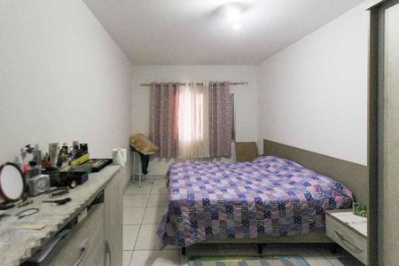 Casa à venda com 300m², 3 quartos e 3 vagas Casa à venda com 300m², 3 quartos e 3 vagasQuarto