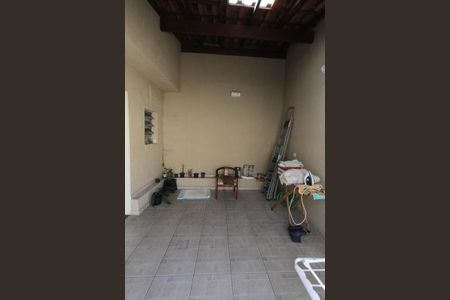 Casa à venda com 300m², 3 quartos e 3 vagas Casa à venda com 300m², 3 quartos e 3 vagasQuarto de Serviço