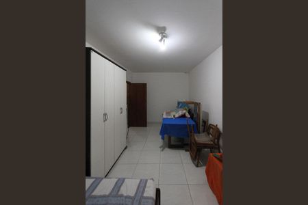 Casa à venda com 300m², 3 quartos e 3 vagas Casa à venda com 300m², 3 quartos e 3 vagasQuarto 02