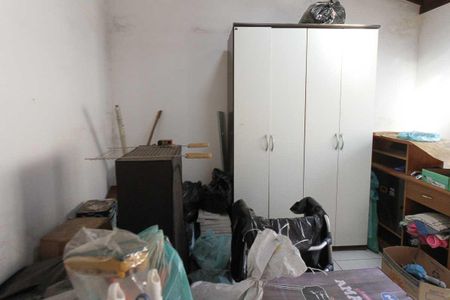 Casa à venda com 300m², 3 quartos e 3 vagas Casa à venda com 300m², 3 quartos e 3 vagasQuarto de Serviço