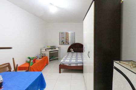 Casa à venda com 300m², 3 quartos e 3 vagas Casa à venda com 300m², 3 quartos e 3 vagasQuarto 02