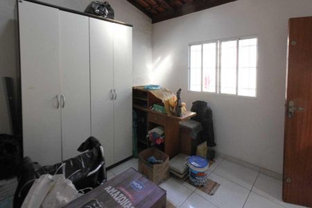 Casa à venda com 300m², 3 quartos e 3 vagas Casa à venda com 300m², 3 quartos e 3 vagasQuarto de Serviço
