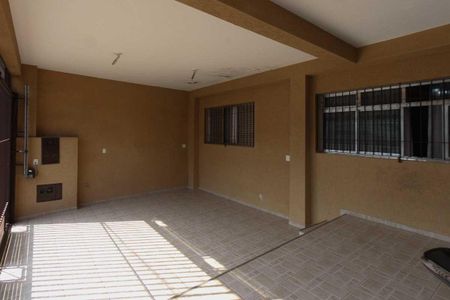 Casa à venda com 300m², 3 quartos e 3 vagas Casa à venda com 300m², 3 quartos e 3 vagasGaragem