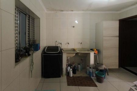 Casa à venda com 300m², 3 quartos e 3 vagas Casa à venda com 300m², 3 quartos e 3 vagasÁrea de Serviço