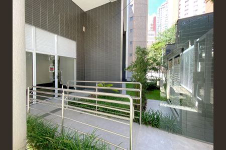 Apartamento para alugar com 119m², 2 quartos e 3 vagasÁrea comum - Rampa de Entrada