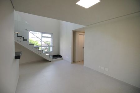 Apartamento para alugar com 119m², 2 quartos e 3 vagasSala