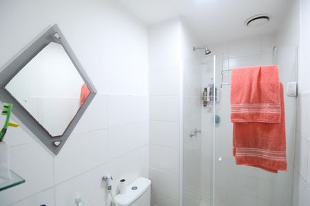 Apartamento para alugar com 67m², 2 quartos e 2 vagasBanheiro da suíte