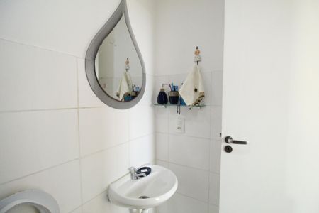 Apartamento para alugar com 67m², 2 quartos e 2 vagasBanheiro social