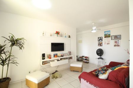 Apartamento para alugar com 67m², 2 quartos e 2 vagasSala
