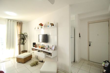 Apartamento para alugar com 67m², 2 quartos e 2 vagasSala