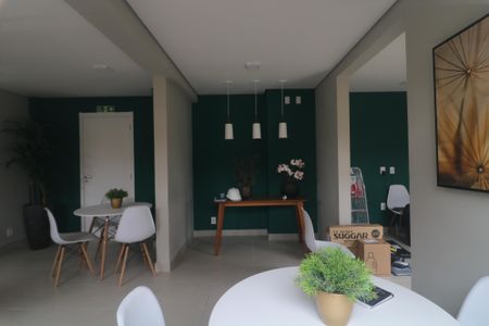 Apartamento para alugar com 37m², 2 quartos e sem vagaÁrea comum - Salão de festas