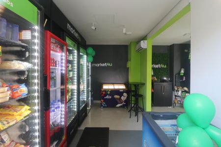 Apartamento para alugar com 37m², 2 quartos e sem vagaMini Mercado