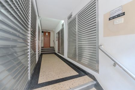 Apartamento à venda com 66m², 1 quarto e sem vaga Apartamento à venda com 66m², 1 quarto e sem vagaHall de entrada