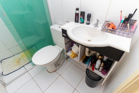 Apartamento à venda com 41m², 2 quartos e 1 vaga Apartamento à venda com 41m², 2 quartos e 1 vagaBanheiro