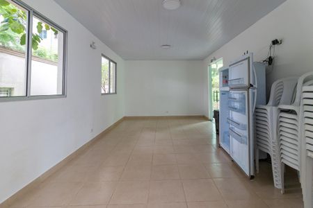 Apartamento à venda com 41m², 2 quartos e 1 vaga Apartamento à venda com 41m², 2 quartos e 1 vagaÁrea comum - Salão de festas