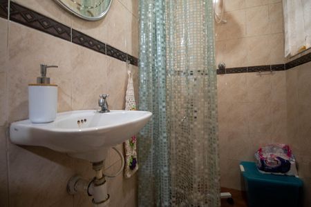 Casa para alugar com 150m², 3 quartos e 2 vagasBanheiro