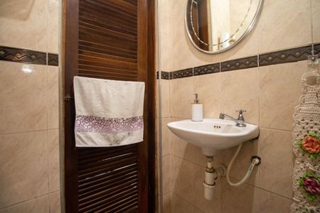 Casa para alugar com 150m², 3 quartos e 2 vagasBanheiro