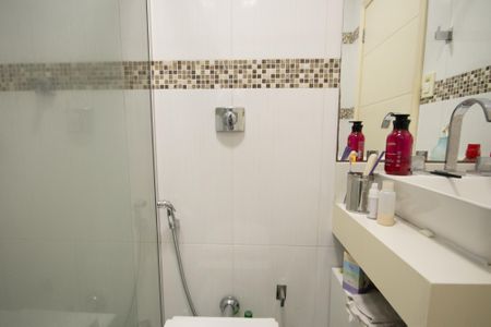 Casa à venda com 188m², 4 quartos e 4 vagasBanheiro