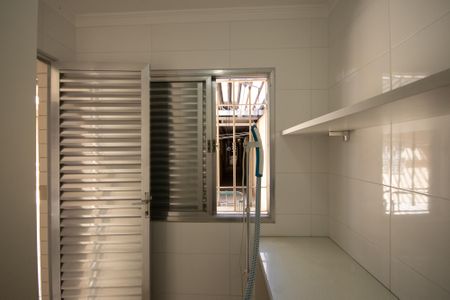 Casa à venda com 188m², 4 quartos e 4 vagasQuarto de serviço