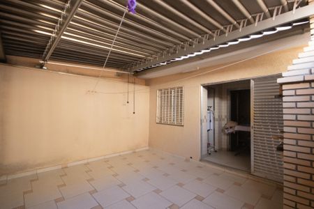 Casa à venda com 188m², 4 quartos e 4 vagasQuintal
