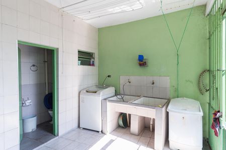 Casa à venda com 100m², 3 quartos e 4 vagasÁrea de serviço