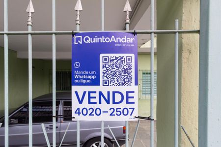 Casa à venda com 100m², 3 quartos e 4 vagasFachada e placa