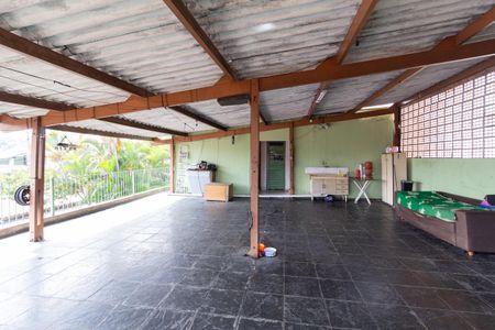 Casa à venda com 100m², 3 quartos e 4 vagasÁrea Externa