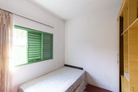 Casa à venda com 100m², 3 quartos e 4 vagasQuarto 2