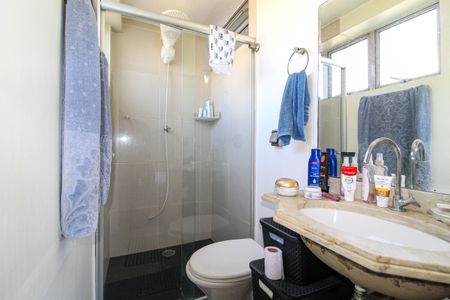 Apartamento à venda com 77m², 3 quartos e 2 vagas Apartamento à venda com 77m², 3 quartos e 2 vagasBanheiro da Suíte 1