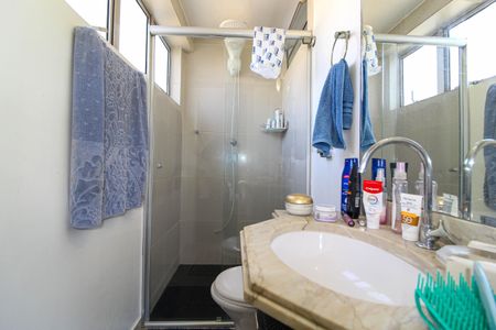 Apartamento à venda com 77m², 3 quartos e 2 vagas Apartamento à venda com 77m², 3 quartos e 2 vagasBanheiro da Suíte 1