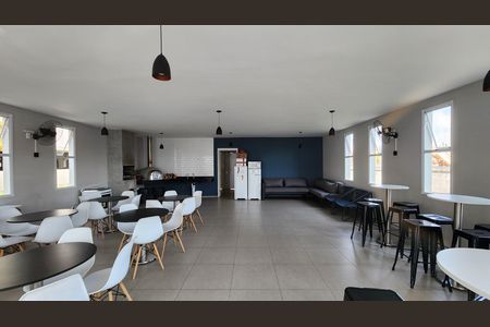 Apartamento para alugar com 45m², 2 quartos e 1 vaga Apartamento para alugar com 45m², 2 quartos e 1 vagaÁrea comum - Salão de festas