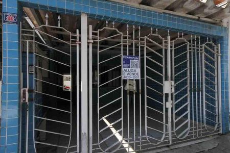 Casa à venda com 82m², 2 quartos e 1 vagaFachada