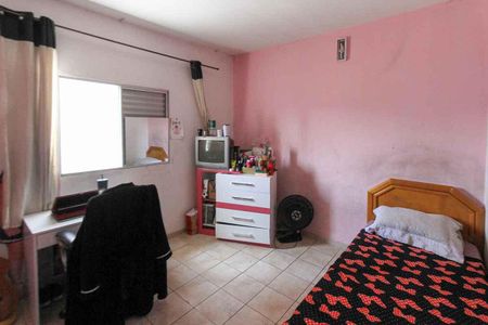 Casa à venda com 82m², 2 quartos e 1 vagaQuarto