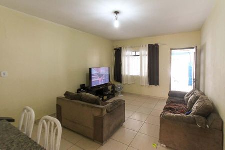 Casa à venda com 82m², 2 quartos e 1 vagaSala