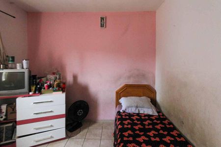 Casa à venda com 82m², 2 quartos e 1 vagaQuarto