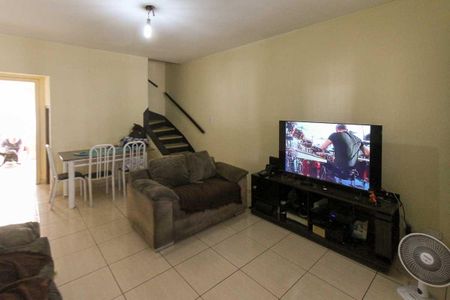 Casa à venda com 82m², 2 quartos e 1 vagaSala