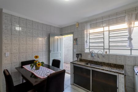 Casa à venda com 125m², 3 quartos e 2 vagas Casa à venda com 125m², 3 quartos e 2 vagasCozinha