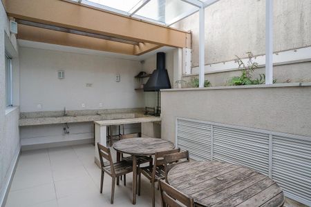 Apartamento à venda com 72m², 2 quartos e 2 vagasChurrasqueira