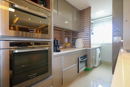 Apartamento à venda com 72m², 2 quartos e 2 vagasCozinha