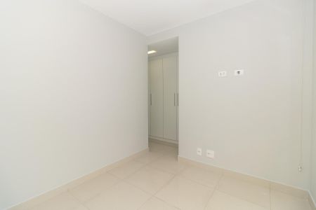 Apartamento para alugar com 100m², 3 quartos e 2 vagas Apartamento para alugar com 100m², 3 quartos e 2 vagasQuarto