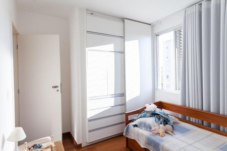 Apartamento à venda com 196m², 3 quartos e 2 vagasQuarto 2