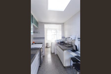 Apartamento à venda com 196m², 3 quartos e 2 vagasCozinha