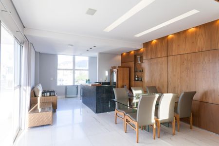 Apartamento à venda com 196m², 3 quartos e 2 vagasÁrea Cobertura