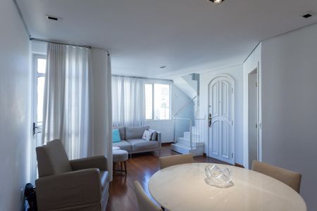 Apartamento à venda com 196m², 3 quartos e 2 vagasSala