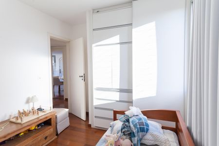 Apartamento à venda com 196m², 3 quartos e 2 vagasQuarto 2