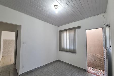 Casa para alugar com 49m², 1 quarto e sem vaga Casa para alugar com 49m², 1 quarto e sem vagaSala