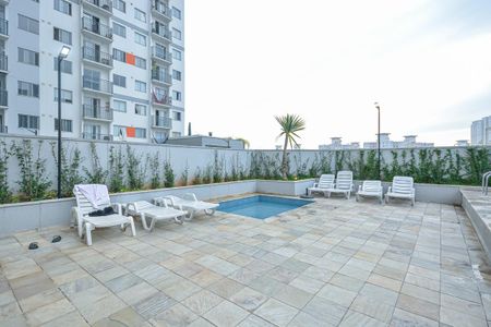 Apartamento à venda com 39m², 2 quartos e 1 vaga Apartamento à venda com 39m², 2 quartos e 1 vagaÁrea comum - Piscina