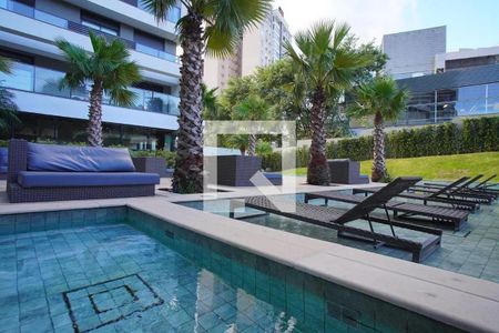 Apartamento à venda com 33m², 1 quarto e 1 vagaÁrea comum - Piscina