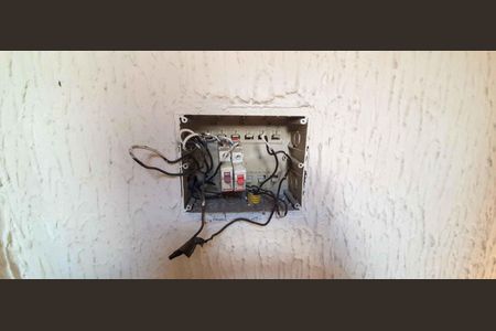 Casa à venda com 54m², 2 quartos e sem vagaQuadro de Luz