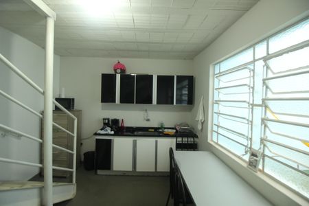 Casa à venda com 290m², 4 quartos e 1 vagaCozinha 